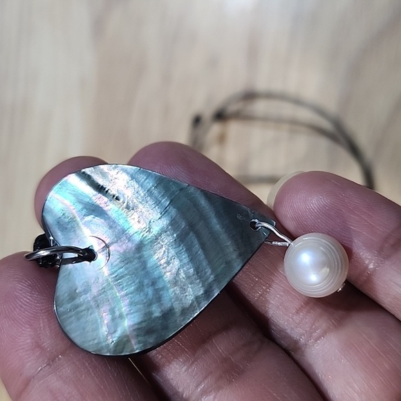 Fresh Water Pearl With Mother Of Pearl Shell Heart Pendant Wax Cord Necklace - Picture 3 of 4